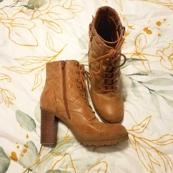 "G By Guess" Size 10 Carhart Type Pumps, SO CUTE, Buckles, Winter Boots, Leather - Picture 1 of 6